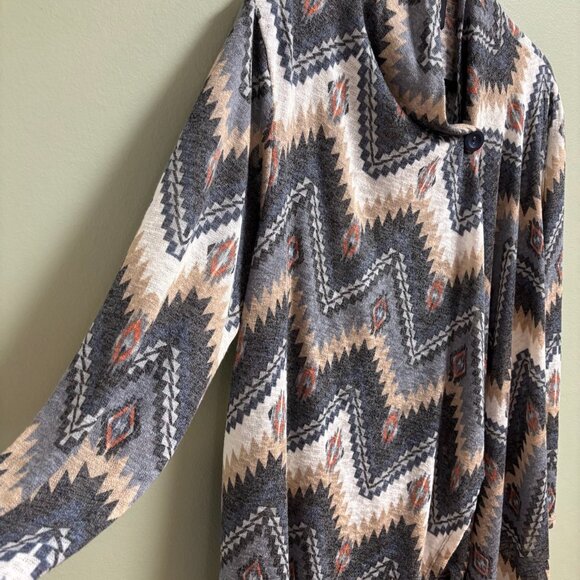 Bobeau Womens Cardigan Wrap Size 3X Aztec Western Lightweight Asymmetric Button - Picture 4 of 12